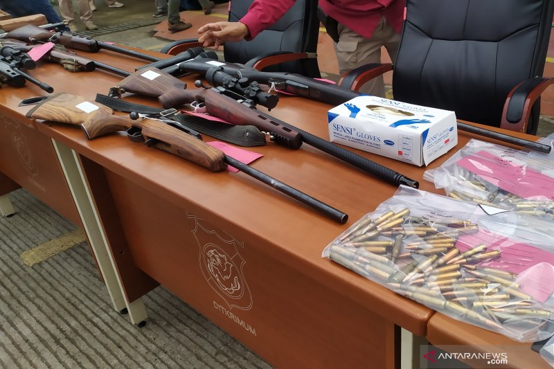 Polda Jawa Barat amankan enam senapan runduk rakitan ilegal