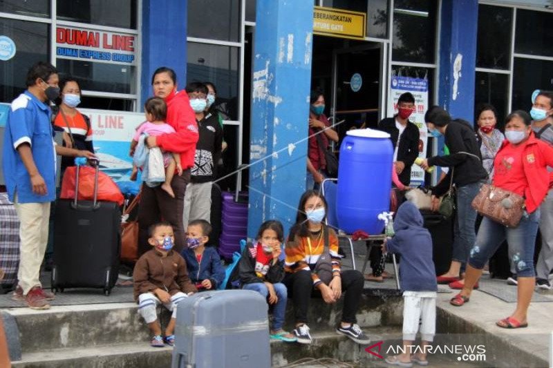 Arus Mudik Nataru Di Pelabuhan Dumai