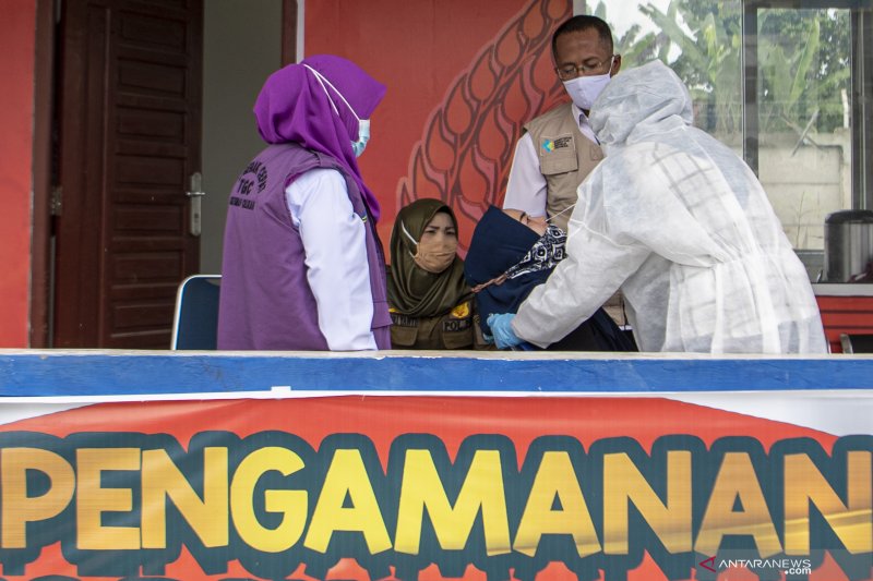 Tes Cepat Antigen Di Exit Tol Kayu Agung