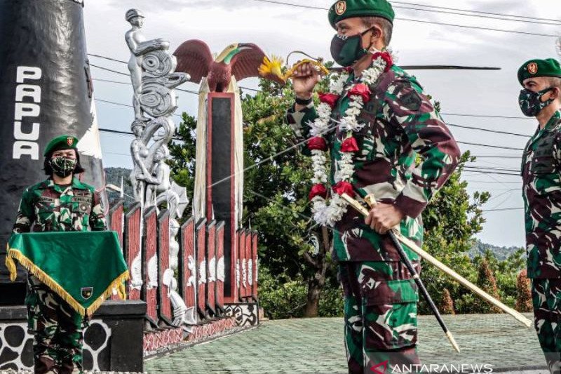 Sambut Pangdam XVII/Cenderawasih Baru Mayjen Ignatius Yogo