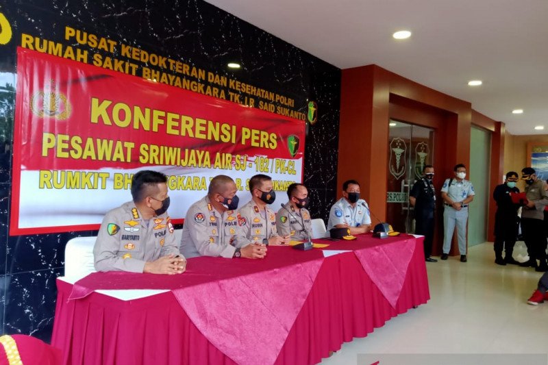 RS Polri terima 7 kantong jenazah diduga penumpang Sriwijaya Air