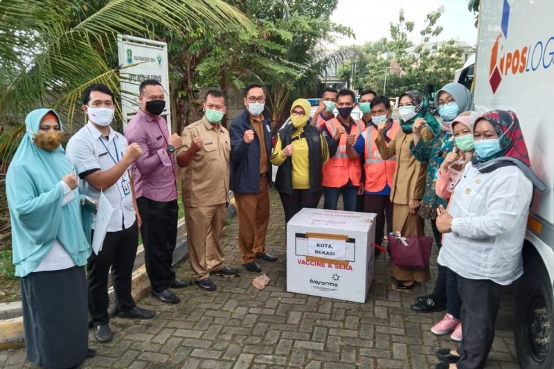 Vaksin COVID-19 produk Sinovac tiba di Kota Bekasi