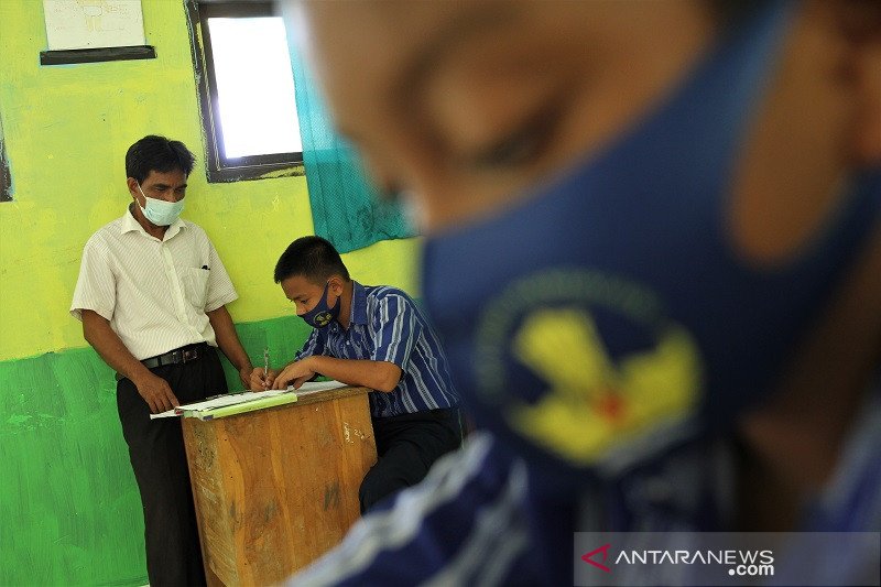 UJI COBA TATAP MUKA DI 3 SEKOLAH DI KENDARI