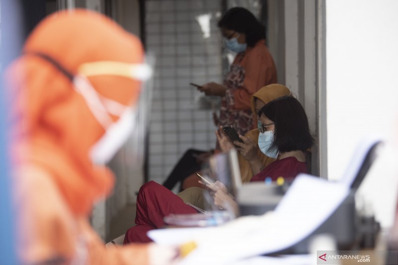 Vaksinasi Tenaga Kesehatan Di Palembang