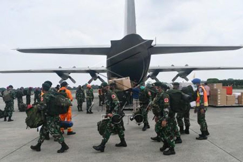Pengiriman bantuan logistik korban gempa di Sulawesi Barat