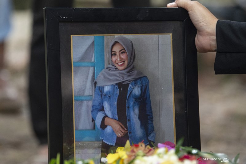 Pemakaman Jenazah Indah Halimah Putri