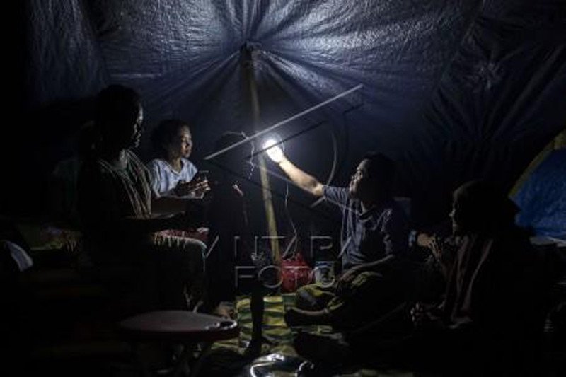 Pengungsi korban gempa bumi Sulawesi Barat