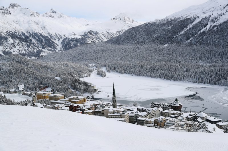 Varian baru virus corona landa resor mewah St Moritz Swiss