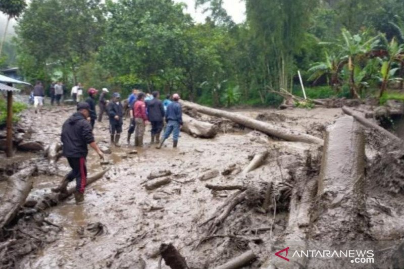 Bupati pastikan banjir bandang di Puncak Bogor tak sebabkan korban jiwa