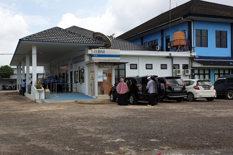 Permohonan paspor di Imigrasi Palembang berkurang