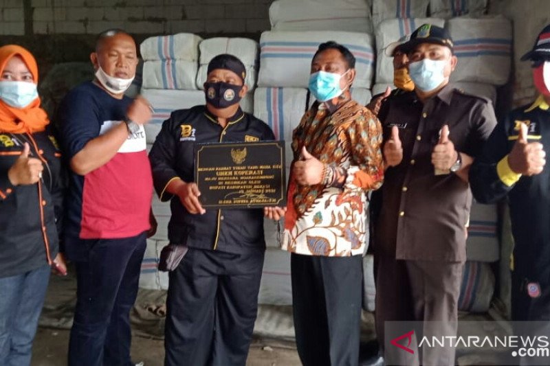 Usaha rumput laut Bekasi bertahan di tengah pandemi corona