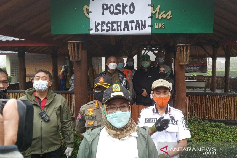 Cegah berkerumun, pengungsi Gunung Mas Bogor dibagi ke lima lokasi