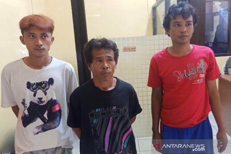 Tiga orang pencuri hewan ternak ditangkap polisi Warungkondang Cianjur
