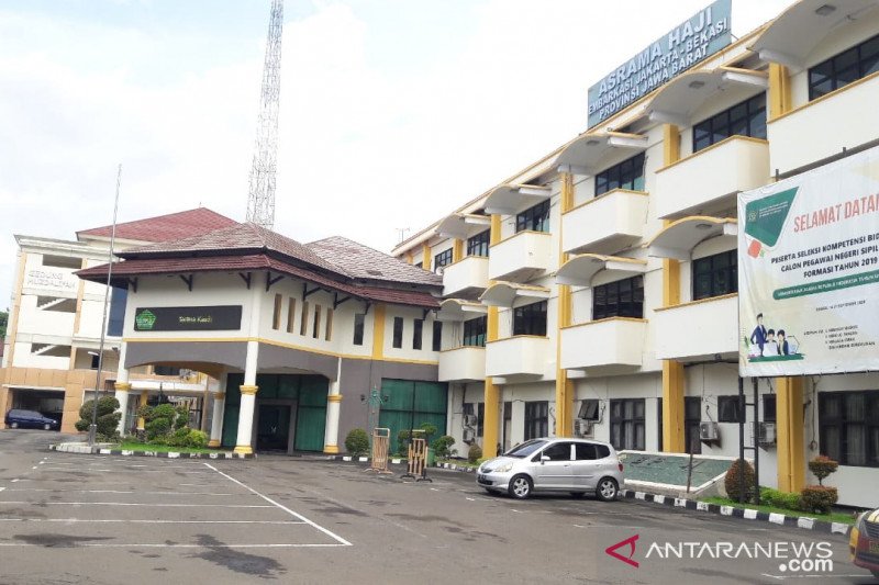 200 nakes ditugaskan di RS Darurat Asrama Haji Bekasi