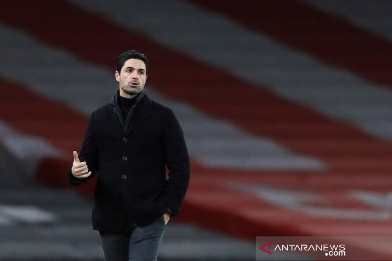 Mikel Arteta ingin Arsenal tidak ulangi kesalahan kelola Ozil dan Sokratis