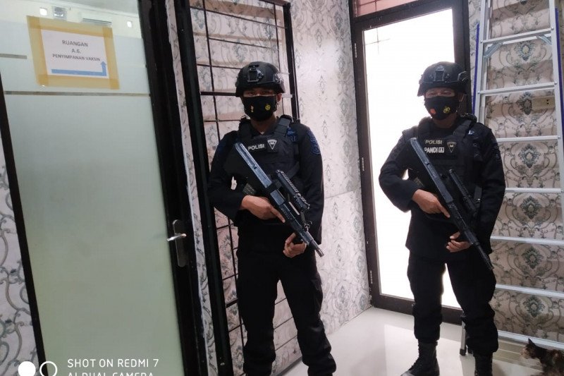 Detasemen Gegana kawal vaksin COVID-19 mulai dari Pelabuhan Bakauheni