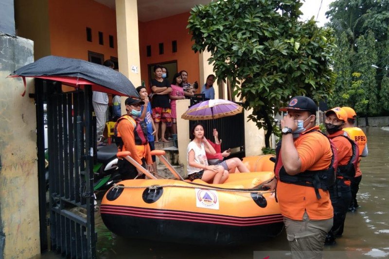 Banjir di Kota Bekasi akibat luapan kali sekunder