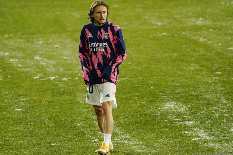 Real Madrid dipastikan perpanjang kontrak Luka Modric