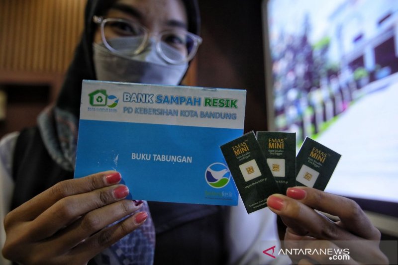PD Kebersihan Kota Bandung berinovasi ubah tabungan sampah jadi emas