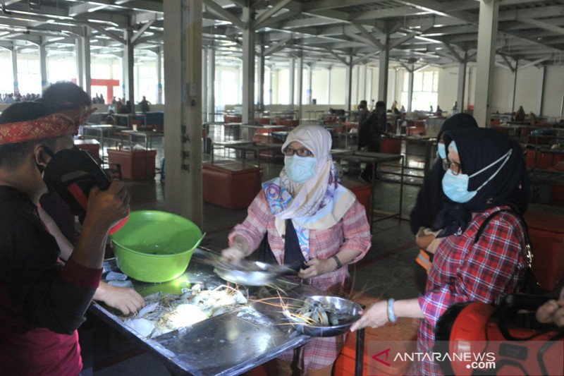 Pasar ikan modern Palembang sepi