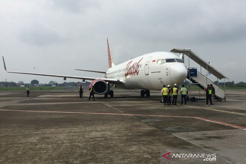 Kemarin, pesawat alihkan pendaratan hingga soal regulasi cantrang