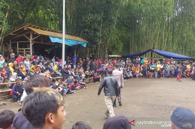 Satgas COVID-19 hentikan kegiatan adu ketangkasan domba di Tarogong Kaler Garut