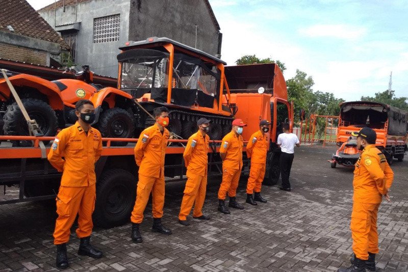 Seorang penambang pasir terseret arus muara Sungai Opak