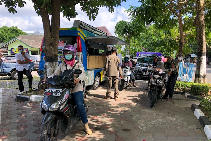 Layanan "drive thru" KTP elektronik Yogyakarta masih ditiadakan selama PPKM