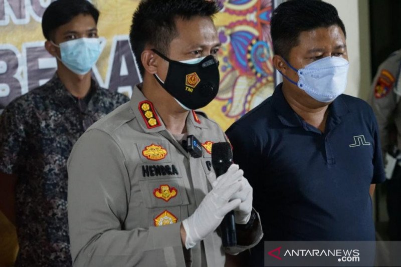 Polisi gali makam korban pembunuhan di TPU Bekasi untuk autopsi