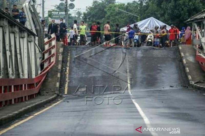 Jembatan Amblas