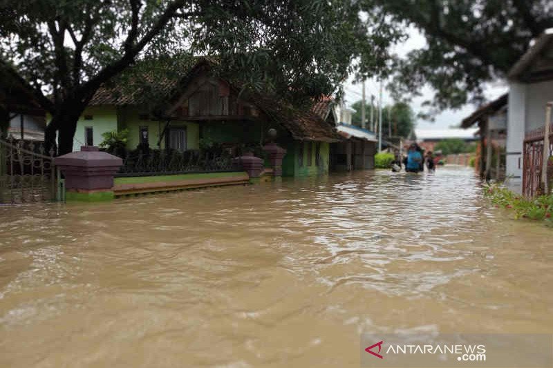 Banjir landa 18 kecamatan di Indramayu