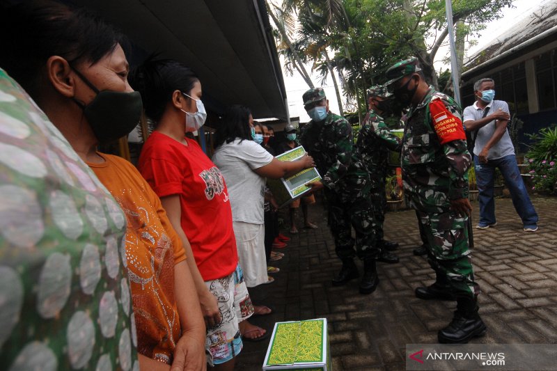 Kodam XIII/Merdeka serahkan bantuan untuk korban banjir