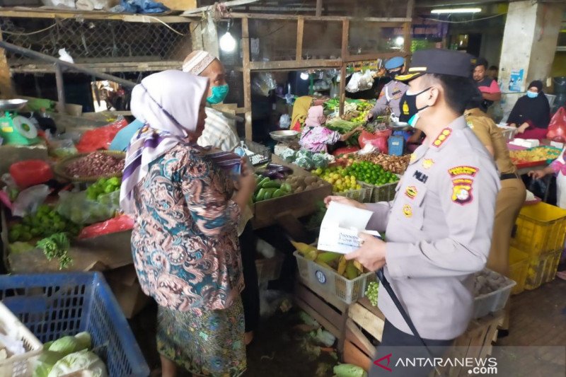 Polres Bekasi kerahkan 187 Bhabinkamtibmas jadi pelacak COVID