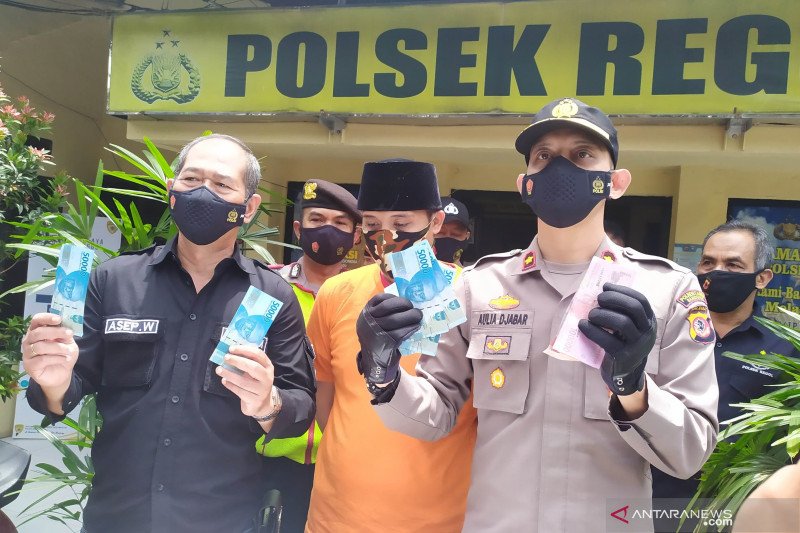 Pria hidung belang  gunakan uang palsu untuk prostitusi di Bandung