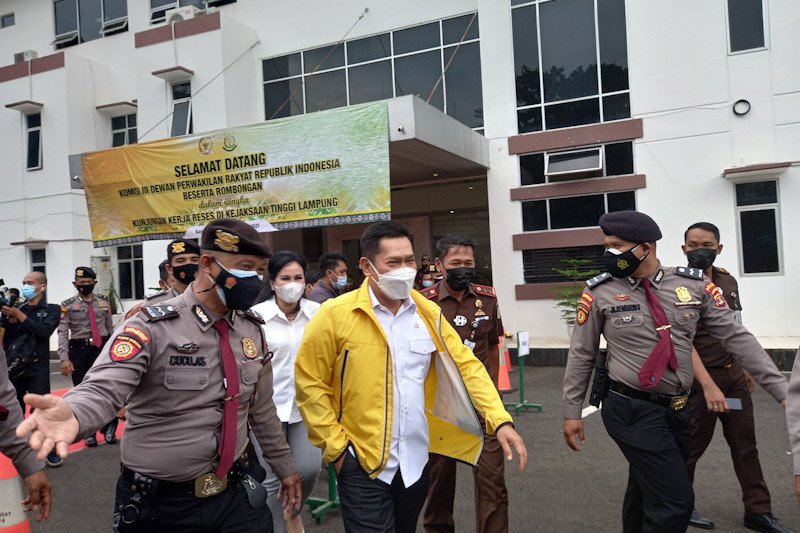 Komisi III DPR minta Kejati Lampung sikat pelaku penyelewengan Bansos