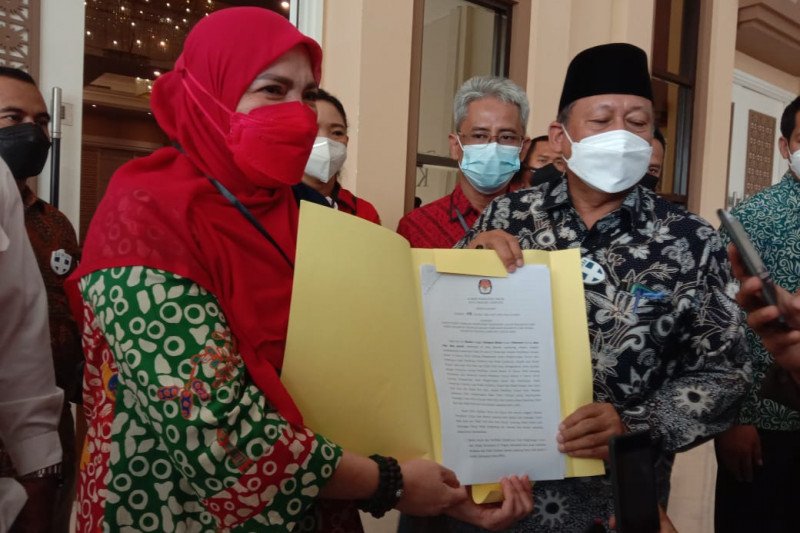 Eva Dwiana-Deddy Amarullah ditetapkan KPU Bandarlampung jadi wali kota dan wakil wali kota terpilih