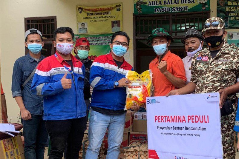 Pertamina salurkan bantuan sembako kepada korban angin puting beliung Lampung