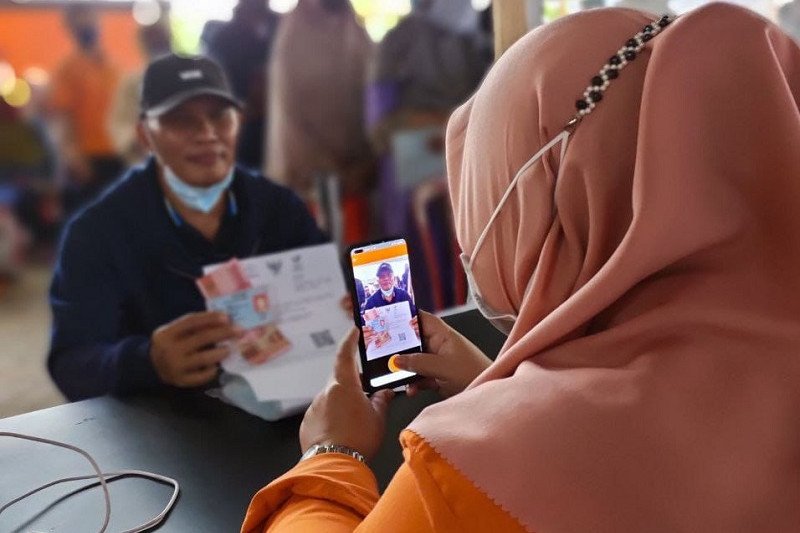 Distribusi Bansos Tunai ke lokasi terdampak banjir tetap sesuai target