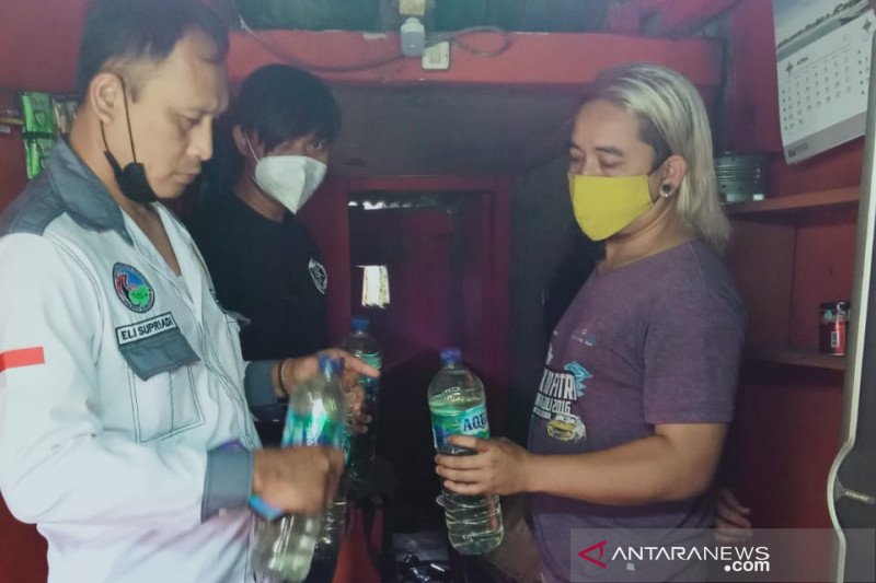 Polisi Sumedang gagalkan penjualan minuman keras oplosan