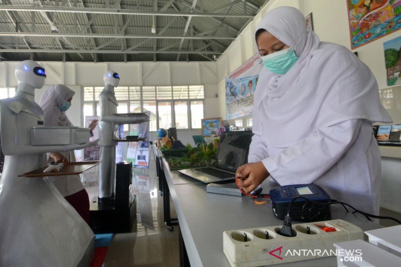 ROBOT LISTRIK BUATAN SANTRI