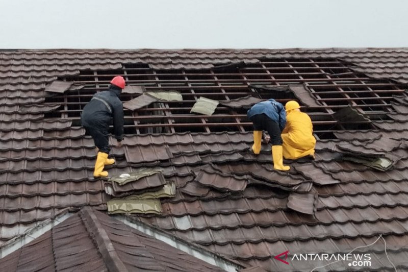 Atap RSUD Kabupaten Bogor ambruk, tak ada korban