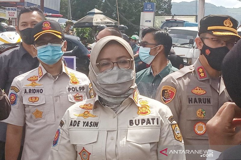 Tunaikan janji, Bupati Bogor naikkan insentif anggota Linmas jadi Rp3,6 juta