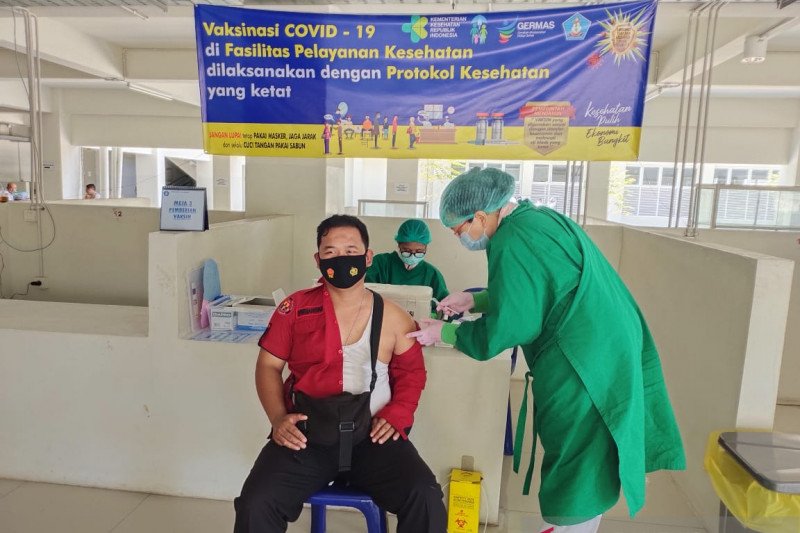 50 anggota Polres Ogan Komering Ulu divaksin