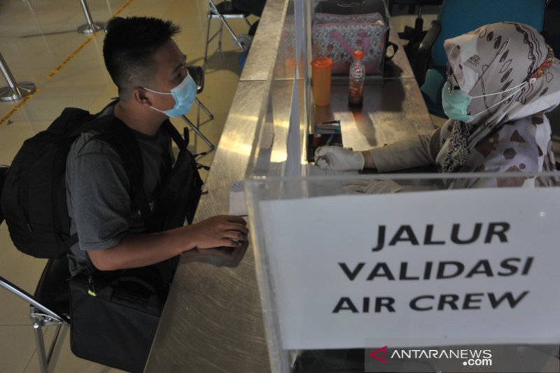 PENURUNAN JUMLAH PENUMPANG ANGKUTAN UDARA