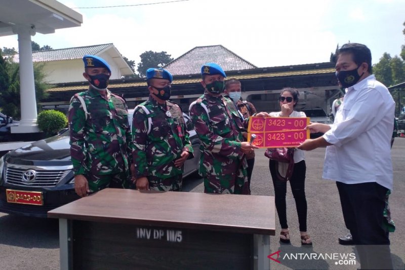 Perempuan pamer mobil berplat TNI palsu di medsos berdalih untuk 'gaya-gayaan'