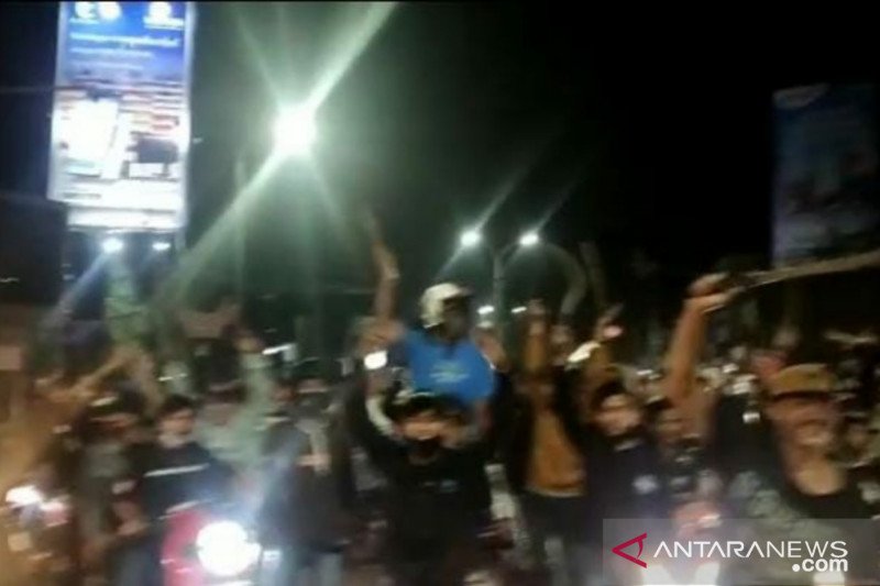 Viral video puluhan pemuda membawa celurit di Kota Serang, polisi selidiki pelakunya
