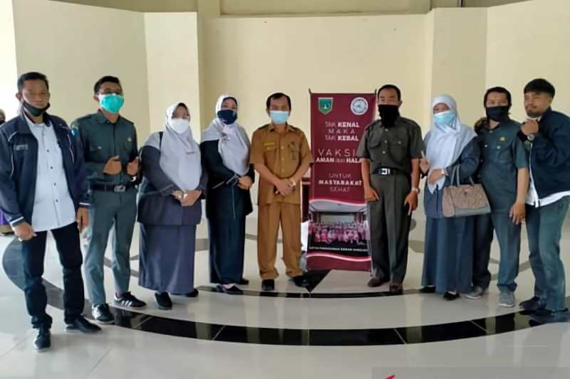 Tenaga kependidikan Kota Padang Panjang mulai divaksinasi