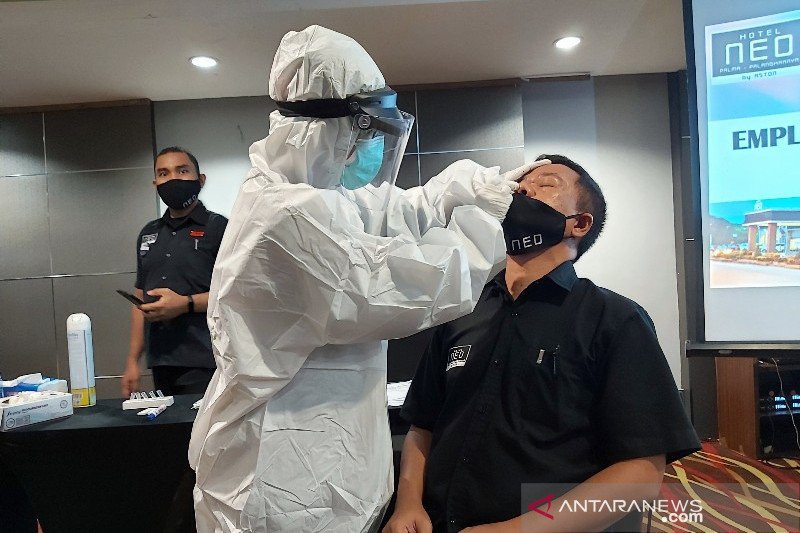 Pastikan aman dari COVID-19, Hotel NEO Palangka Raya rutin swab karyawan