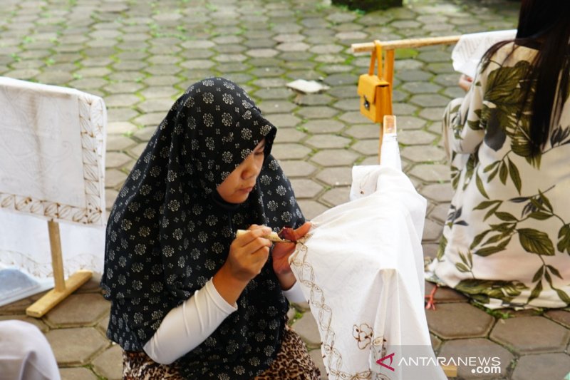 Pemkab Garut dorong milenial jadi pelaku usaha kriya