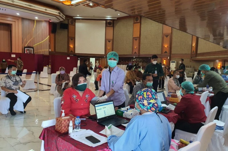 1,800 Social Affairs Ministry civil servants get COVID-19 vaccination - Vimarsana News